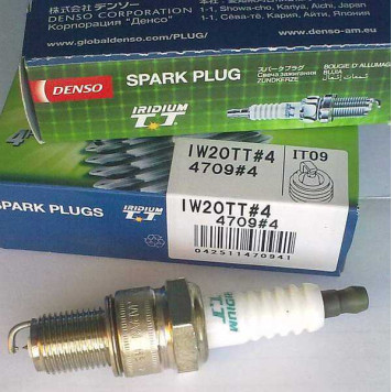 Свеча зажигания DENSO IW20TT