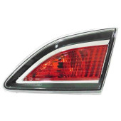 Вставка в крышку багажника MAZDA 3 / AXELLA 08- 4D <b>DEPO 216-1311R-LD-UE</b>