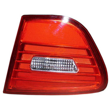 Вставка в крышку багажника HYUNDAI ELANTRA 06-10 / AVANTE 06-10 <b>DEPO 221-1306R-AQ</b>