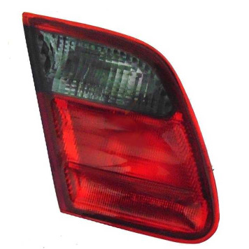 Вставка в крышку багажника MERCEDES W210 98-02 <b>DEPO 440-1301L-UE-DR</b>