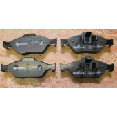 Колодки тормозные передние (эконом)/KIT <b>FORD 1783839</b>