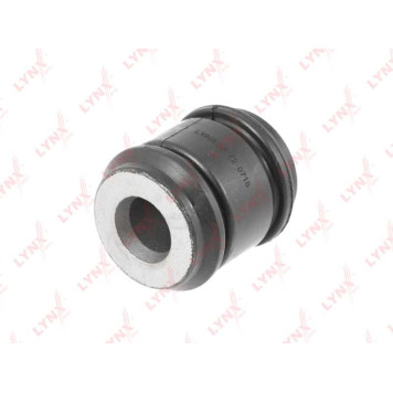 Сайлентблок / тяга попереч. / зад. подв. RENAULT Duster 1.5D-1.6 11> <b>LYNXAUTO B8192</b>