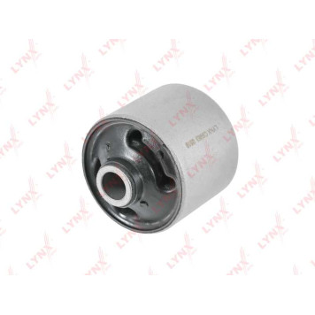 Сайлентблок передний / дифф. / перед. подв. подходит для MITSUBISHI Pajero Pinin 1.8-2.0 99-07 <b>LYNXAUTO C9963</b>