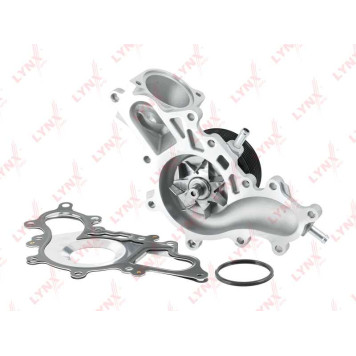 Помпа водяная подходит для TOYOTA Land Cruiser(200) 4.5D 07>, LEXUS LX450d 15> <b>LYNXAUTO CW-0138</b>