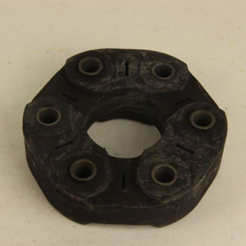 Муфта эластичная карданного вала-мкпп MT82 FORD Transit 00~ <b>OSSCA 28328</b>