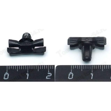 Пистон молдинга ВАЗ 2103 МУХА <b>Пластик 2106-5003010</b>-1