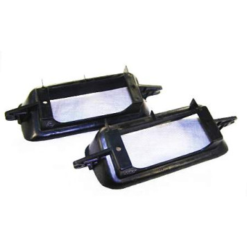 Кожух (кронштейны) подфарников ВАЗ 2121 комплект левый+правый ПЛАСТИК 2121-8401180/81-1