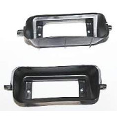 Кожух (кронштейны) подфарников ВАЗ 2121 комплект левый+правый ПЛАСТИК 2121-8401180/81