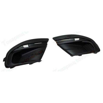 Заглушки бампера под противотуманные фары ВАЗ 2190 Гранта FL (комплект лев.+прав.) <b>ПЛАСТИК 8450100962 + 8450100963</b>