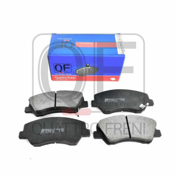Колодки тормозные FR с механическим датчиком HYUNDAI SOLARIS (2011-). KIA RIO II <b>QUATTRO FRENI QF81702</b>-1