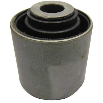 Сайлентблок нижнего RR продольного рычага NISSAN PATHFINDER / TERRANO / INFINITI QX4 95- <b>SAT ST-55045-0W023</b>