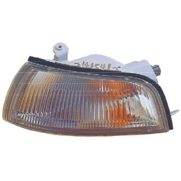 Габарит MITSUBISHI LANCER / MIRAGE 95-98 4D белый <b>TYC TG-214-1548R-AE-C</b>