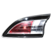 Вставка в крышку багажника MAZDA 3 / AXELLA 08- 5D <b>TYC TG-216-1312R-LD-UE</b>