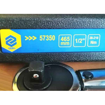 Ключ динамометрический щелчковый 28-210Nm 1/2" длина 465мм VOREL 57350-2