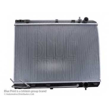 Радиатор охлаждения двигателя BLUE PRINT ADG098129