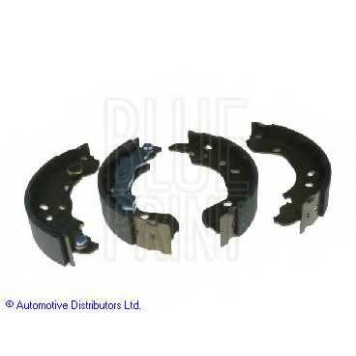 Комплект тормозных колодок задний для NISSAN MICRA, NOTE / RENAULT CLIO, MODUS <b>BLUE PRINT ADN14155</b>