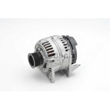 Генератор 110А для AUDI A3 / SKODA OCTAVIA, ROOMSTER / VW CADDY, EOS, GOLF, JETTA, MULTIVAN, PASSAT, TOURAN, TRANSPORTER <b>BOSCH 0 124 325 091</b>