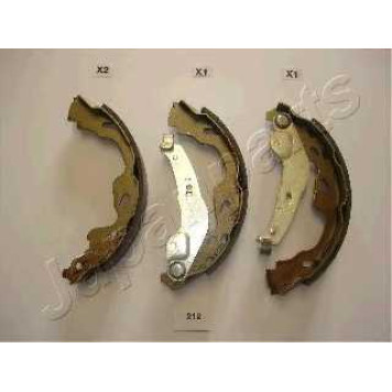 Комплект тормозных колодок задний для CITROEN C1 / PEUGEOT 107 / SUZUKI SPLASH, SWIFT / TOYOTA AYGO, YARIS <b>JAPANPARTS GF-212AF</b>
