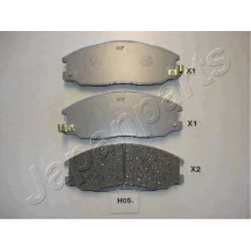 Колодки тормозные дисковые передний для HYUNDAI H-1, HIGHWAY, SANTA FE, TRAJET, XG / NISSAN CABSTAR / SSANGYONG ACTYON, KYRON, REXTON <b>JAPANPARTS PA-H05AF</b>