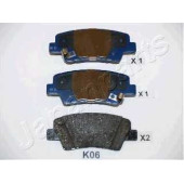 Колодки тормозные дисковые задний для HYUNDAI ACCENT, ELANTRA, i10, i20, i30 CW, i30, i40 CW, i40, TUCSON / KIA CARENS, CEED, CEE`D, OPTIMA, PRO CEE?D, RIO, SOUL / SSANGYONG KORANDO, TIVOLI <b>JAPANPARTS PP-K06AF</b>
