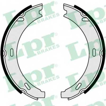 Комплект колодок стояночной тормозной системы LPR 84730 / 04730