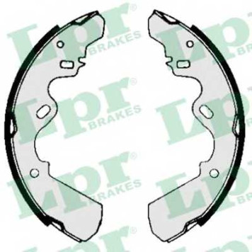 Комплект тормозных колодок для ISUZU CAMPO(KB), MIDI(94000,98000,98000N), TROOPER(UBS) <b>LPR 05820 / 85820</b>