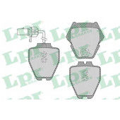Колодки тормозные дисковые для AUDI A4(8D2,8D5,B5), A6(4B2,4B5,C5), ALLROAD(4BH,C5) / VW PASSAT(3B3,3B6), PHAETON(3D#) <b>LPR 05P1121 / 23830</b>