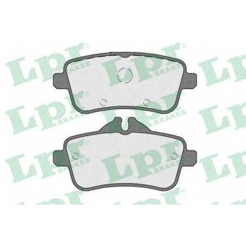 Колодки тормозные дисковые для MERCEDES A(W176), CLA(C117), GL(X166), M(W166), SLK(R172) <b>LPR 05P1805 / 25215</b>