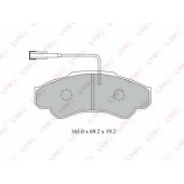 Колодки тормозные дисковые передний для CITROEN JUMPER(230,230L,230P,244,Z#) / FIAT DUCATO(230,230L,244,Z#) / PEUGEOT BOXER(230L,230P,244,Z#,ZCT#) <b>LYNXauto BD-2216</b>