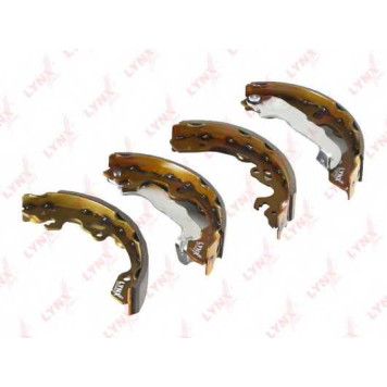 Комплект тормозных колодок задний для FORD FOCUS(DA#,DAW,DBW,DFW,DNW) <b>LYNXauto BS-3000</b>-1