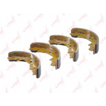 Комплект тормозных колодок задний для CHRYSLER GRAND VOYAGER(RT), VOYAGER(GS,RG,RS) / KIA CARNIVAL(GQ,UP) <b>LYNXauto BS-4401</b>-1