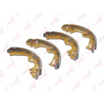 Комплект тормозных колодок задний для NISSAN CUBE(Z10), MICRA(K11) <b>LYNXauto BS-5701</b>-1