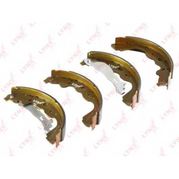 Комплект тормозных колодок задний для MERCEDES CITAN Mixto, CITAN / RENAULT CAPTUR, DUSTER, KANGOO Express, KANGOO, LOGAN EXPRESS, LOGAN, ZOE <b>LYNXauto BS-6304</b>-1