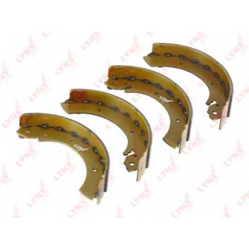 Комплект тормозных колодок задний для HYUNDAI GRACE, H-1, H100, SONATA / MERCEDES 100 / RENAULT MASTER, TRAFIC / SSANGYONG KORANDO, REXTON <b>LYNXauto BS-7000</b>-1