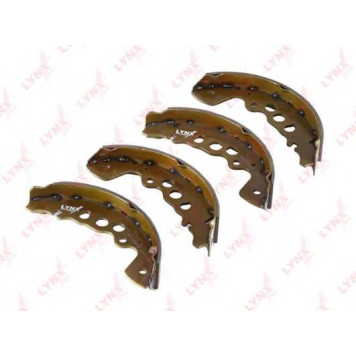 Комплект тормозных колодок задний для SUZUKI CAPPUCINO(EA), GRAND VITARA(FT,JT), LJ, VITARA(ET,TA) <b>LYNXauto BS-7305</b>-1