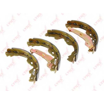 Комплект тормозных колодок задний для CITROEN C1 / OPEL AGILA / PEUGEOT 107 / SUZUKI SPLASH, SWIFT / TOYOTA AYGO, COROLLA, YARIS <b>LYNXauto BS-7526</b>-1