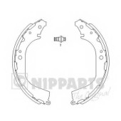 Комплект тормозных колодок для INFINITI QX4 / NISSAN NAVARA(D22), PATHFINDER(R50), PICKUP(D21,D22) <b>NIPPARTS J3501045</b>