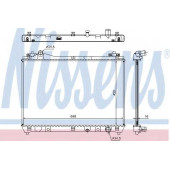 Радиатор охлаждения двигателя NISSENS 64202