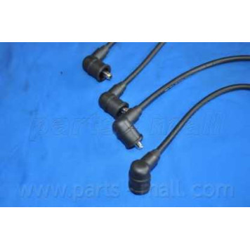 Комплект проводов зажигания PARTS-MALL PEA-E02-1