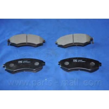 Колодки тормозные дисковые передний для HYUNDAI COUPE(RD), LANTRA(J-1,J-2) / SSANGYONG KORANDO(KJ), MUSSO(FJ) <b>PARTS-MALL PKA-002</b>-2