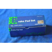 Колодки тормозные дисковые передний для HYUNDAI COUPE(GK), SONATA(EF,NF), TUCSON(JM) / KIA SPORTAGE(JE#,KM#) <b>PARTS-MALL PKA-004</b>