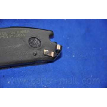 Колодки тормозные дисковые задний для HYUNDAI TERRACAN(HP) <b>PARTS-MALL PKA-013</b>-4