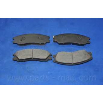 Колодки тормозные дисковые передний для HYUNDAI TERRACAN(HP) <b>PARTS-MALL PKA-015</b>-1