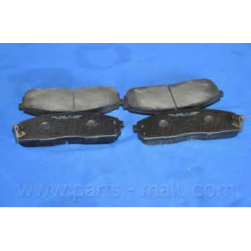 Колодки тормозные дисковые передний <b>PARTS-MALL PKA-020</b>-1