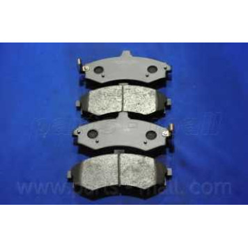 Колодки тормозные дисковые передний для HYUNDAI ELANTRA(XD), MATRIX(FC) / KIA CERATO(LD) <b>PARTS-MALL PKA-021</b>-2