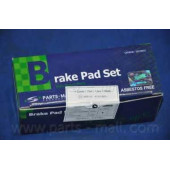 Колодки тормозные дисковые передний <b>PARTS-MALL PKA-E28</b>