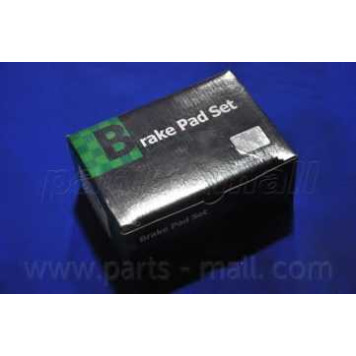 Колодки тормозные дисковые передний для KIA SEPHIA(FA) <b>PARTS-MALL PKB-005</b>