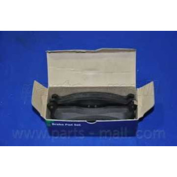 Колодки тормозные дисковые передний <b>PARTS-MALL PKB-015</b>-1