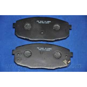Колодки тормозные дисковые передний для KIA CARENS(FJ) <b>PARTS-MALL PKB-022</b>-1