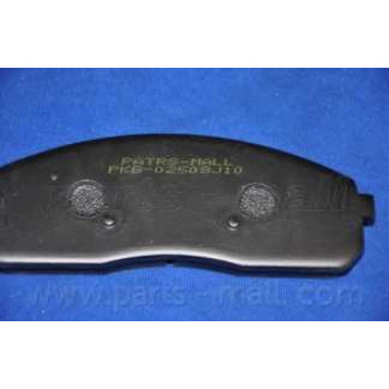 Колодки тормозные дисковые передний для KIA BONGO <b>PARTS-MALL PKB-025</b>-4